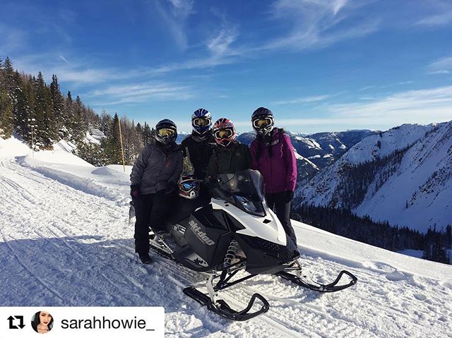 REPOST: @sarahhowie_ ・・・
What a bloody great day ????❄️ #snowmobiling #tobycreekadventures