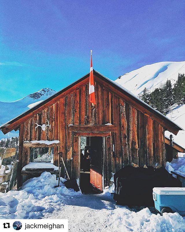 REPOST: @jackmeighan ・・・
A BBQ 8,000 ft up in the mountains in the most Canadian looking cabin I’ve ever seen ????