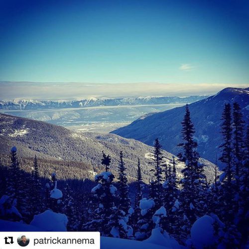 #Repost @patrickannema ・・・ Awesome view from the rocky mountains Canada
