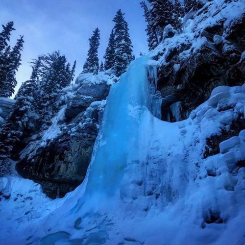 Repost from @ak_1988_mtb_ .  #tobycreekadventures #snowmobile #waterfall #frozen #goodtimes …