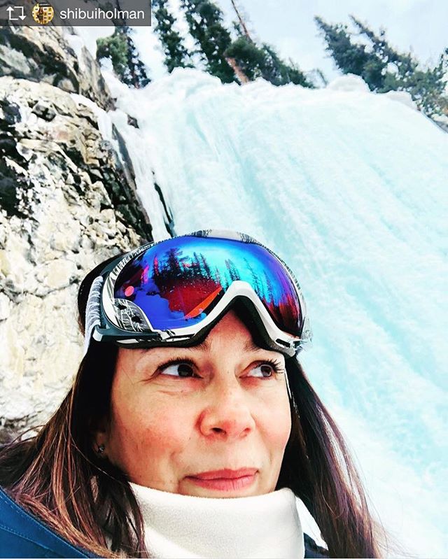 Repost from @shibuiholman  Frozen waterfall ❄️???? #skimaxholidays #tobycreekadventures #lovecanada ????⛄️