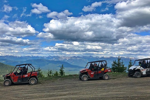 Great big views of the #CanadianRockies on today’s 3-hr Purcell Benches trip. .
.
#tobycreekadventures #atvtour #4wdtouring #sidebyside #warmsideoftherockies #columbiavalley #invermere #radiumhotsprings