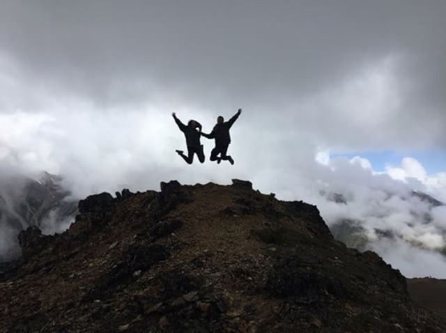 On top of the world at Paradise Ridge !!
.
Photo: @bethpipe
.
#tobycreekadventures