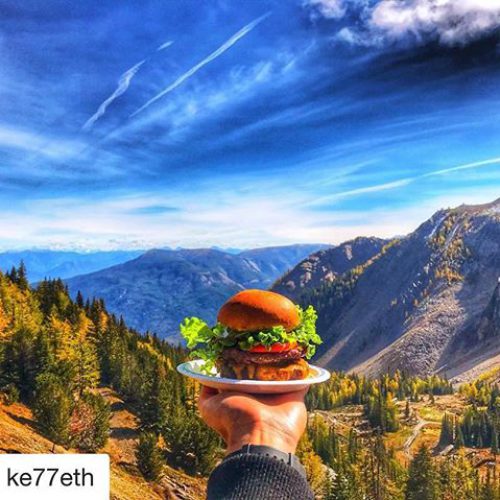 #Repost @ke77eth ・・・ Enjoying a burger at 7850ft