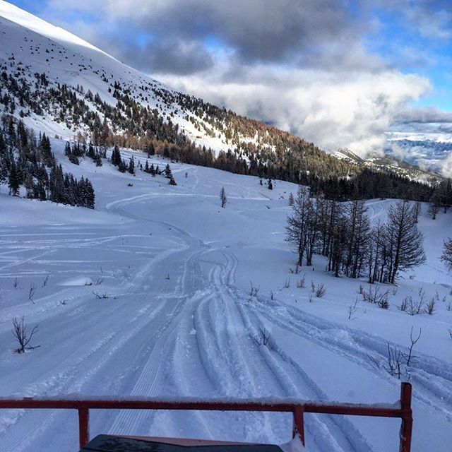 “Real close, any day now” says Scott. Here’s a pic he snapped while packing snow with our LMC groomer up at Paradise Basin.  Stay tuned for further updates and fingers crossed for more generous gifts from the snow gods ❄️❄️❄️❄️❄️????