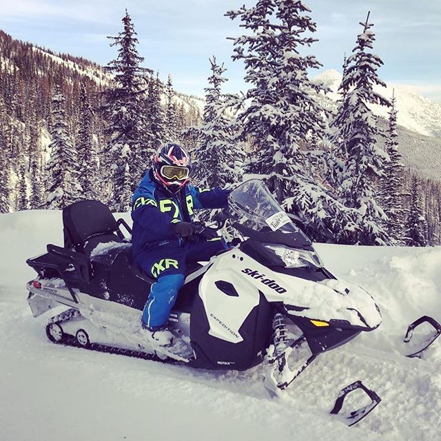 #Repost from @niklasrossmann ・・・
#tobycreekadventures #oneofthosedays #snowmobile #imlovinit