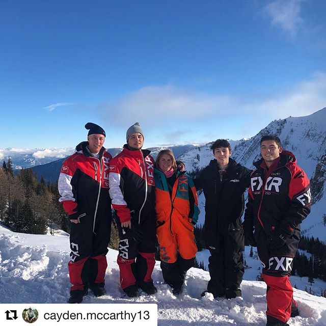 #Repost from @cayden.mccarthy13
・・・
Happy New Years from the McCarthy family