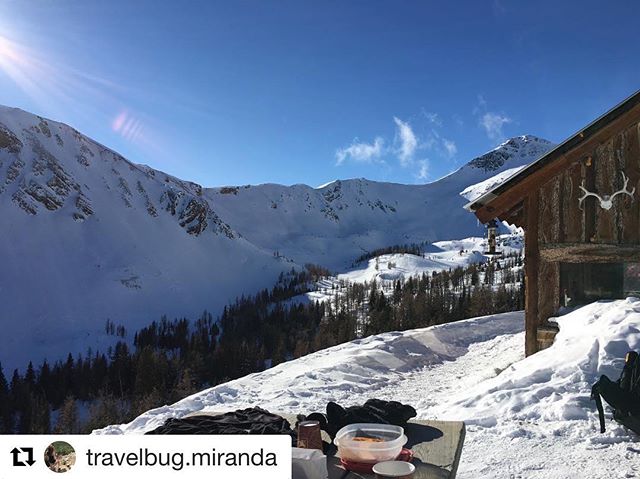 #Repost from @travelbug.miranda
・・・
Lunch with a view❤️???????? #paradise #rockymountains #mytravelgram #tobycreekadventures #canadawinter #nofilterneeded #whataview #travelcanada