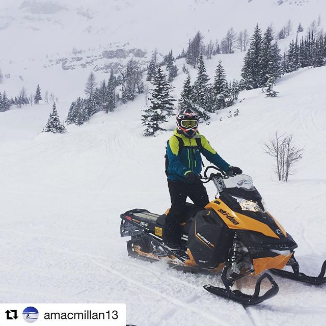 #Repost from @amacmillan13
・・・
Daydreaming about adventures with @alpine_j #missingthemountains #tobycreekadventures #snowmobiling #adventuretime